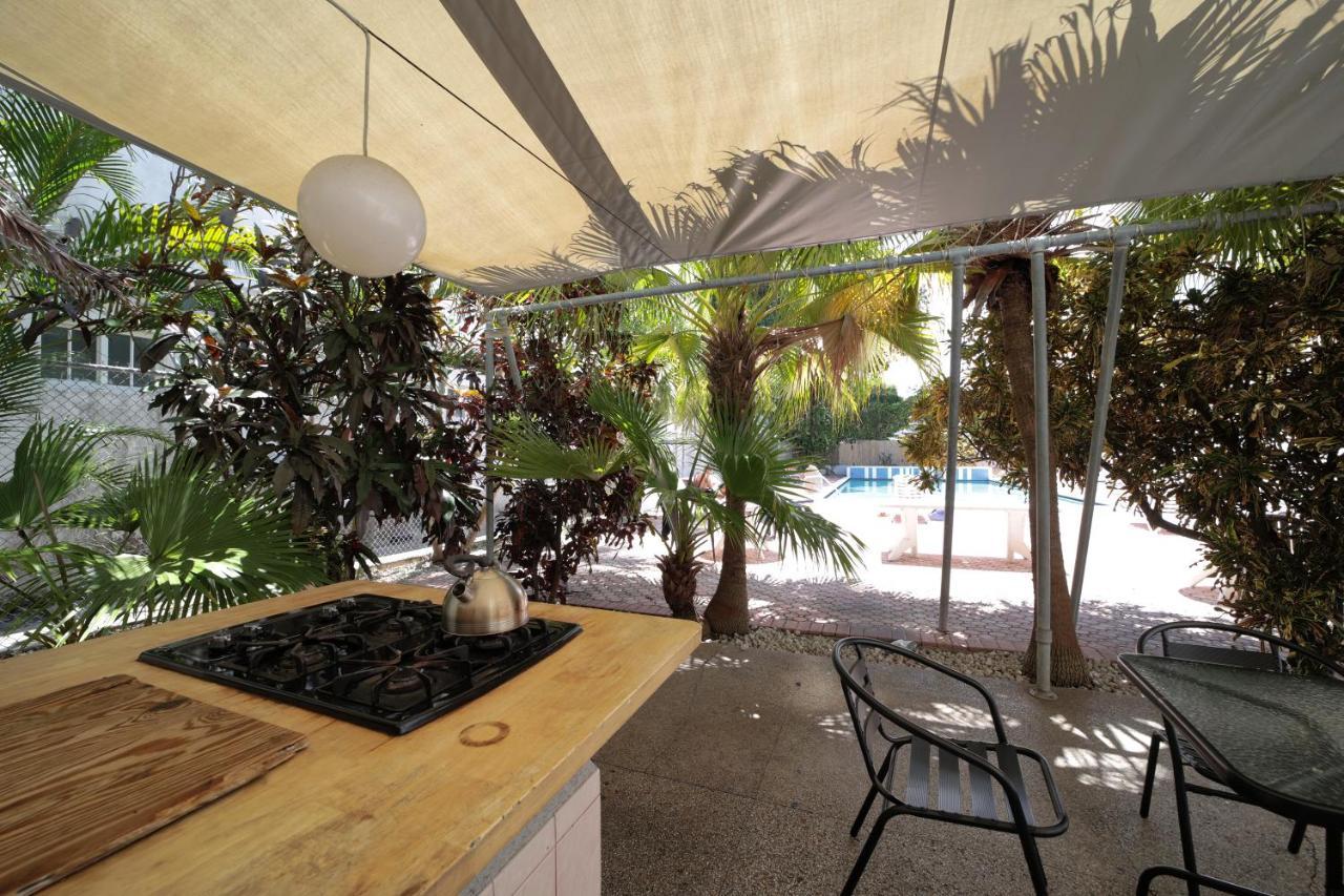 Tropics Hotel ไมอามีบีช ภายนอก รูปภาพ