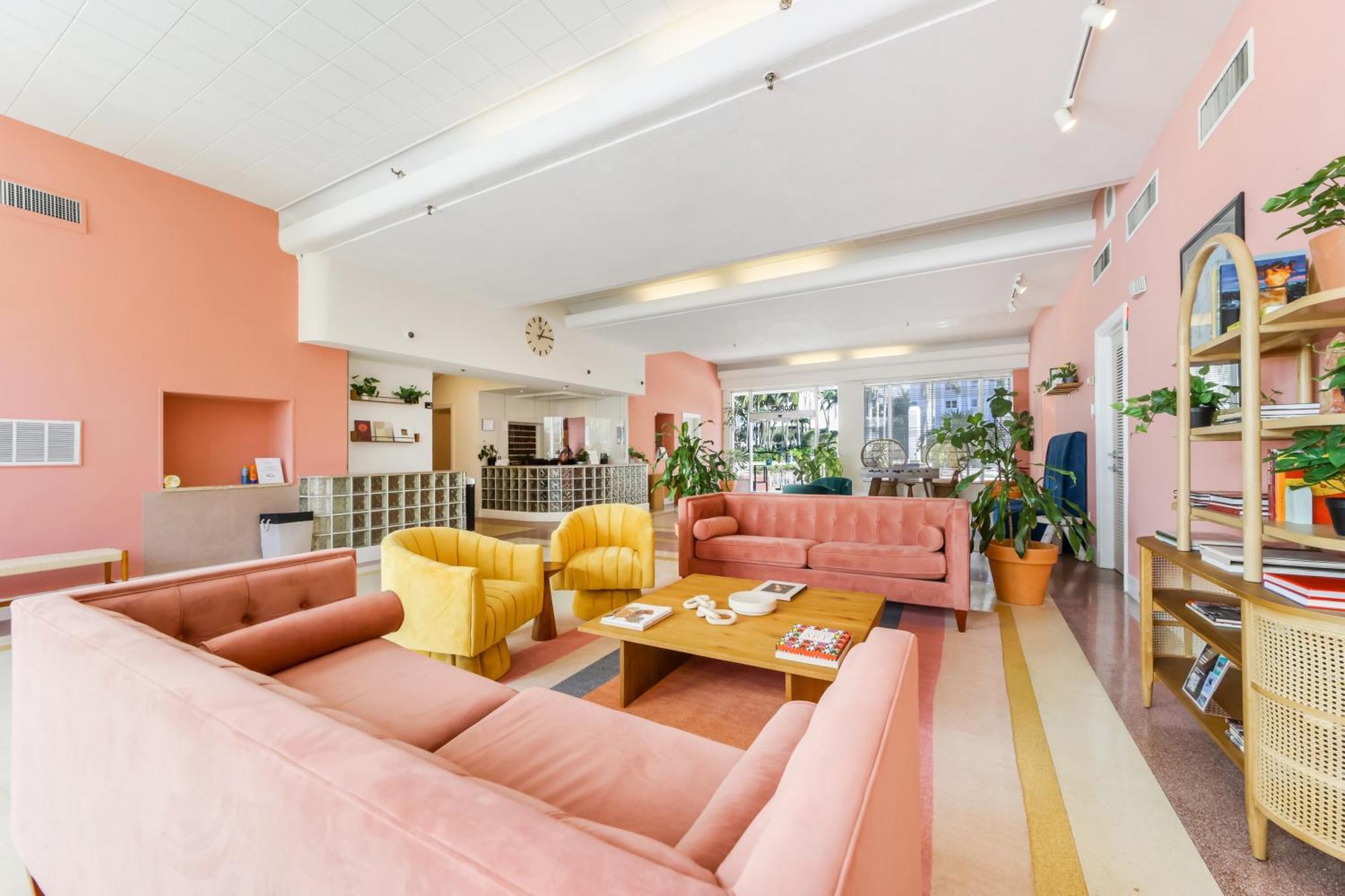 Tropics Hotel ไมอามีบีช ภายนอก รูปภาพ
