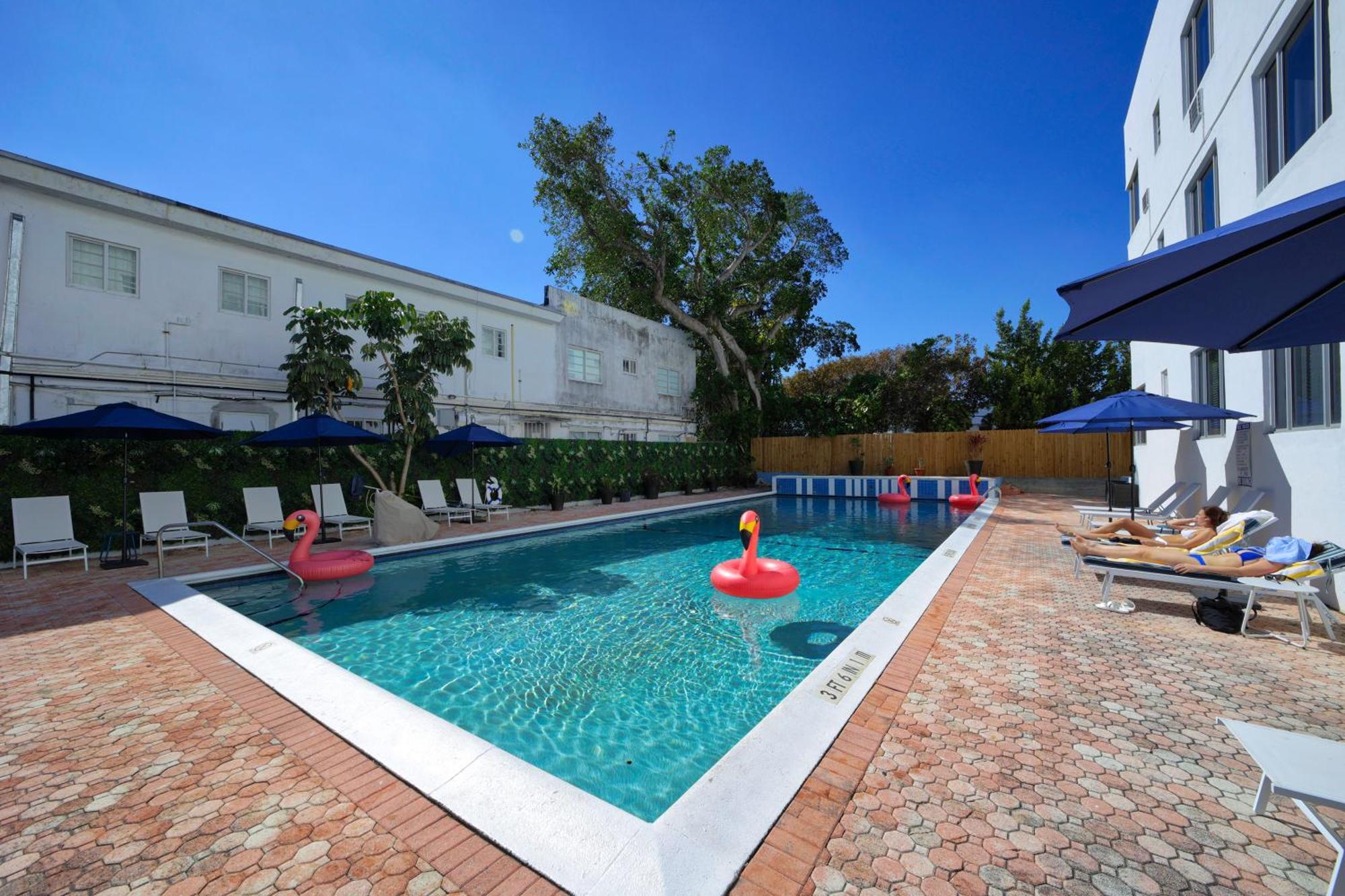 Tropics Hotel ไมอามีบีช ภายนอก รูปภาพ